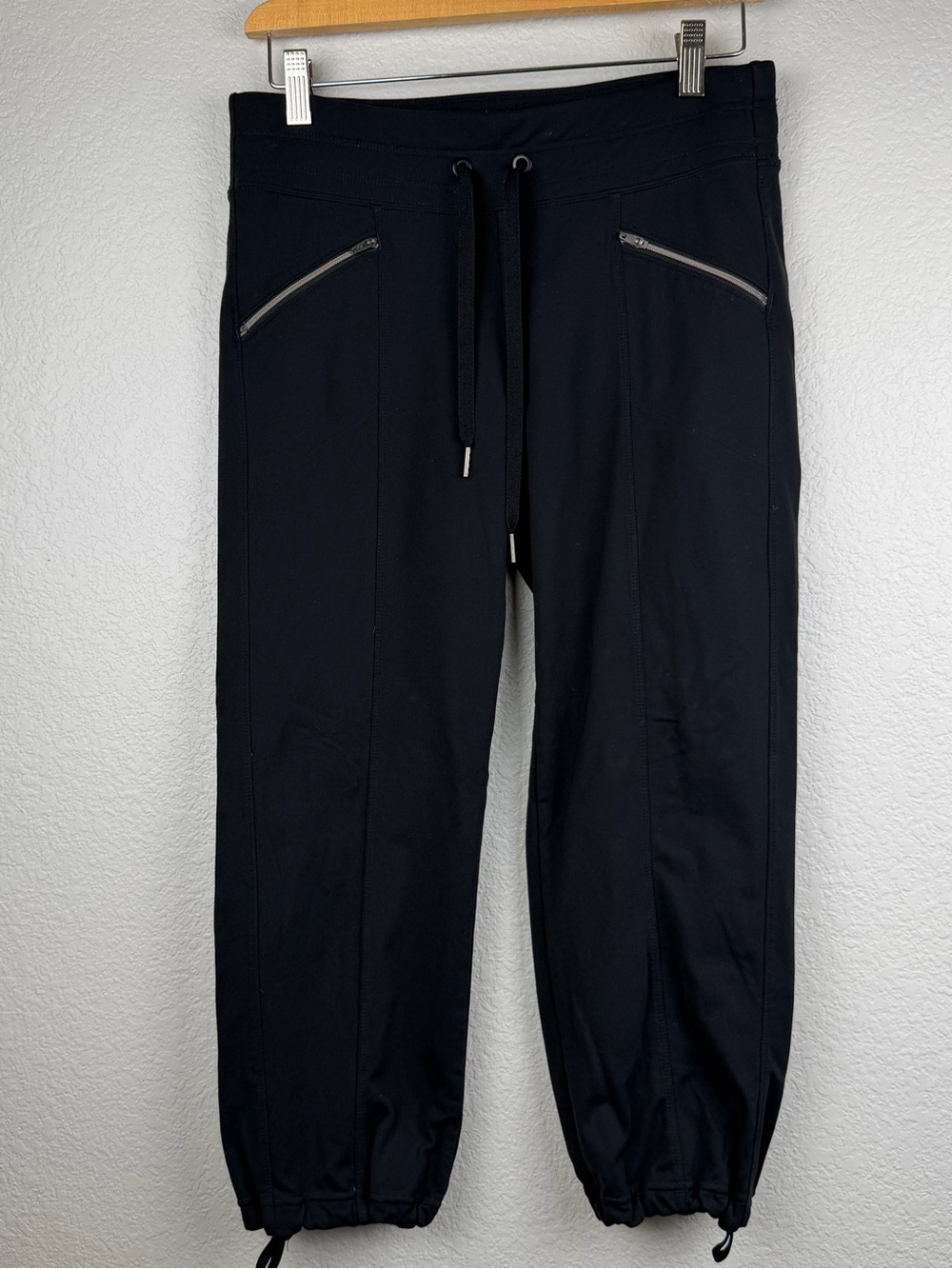 Athleta Size XS Black Metro Slouch Stretch Joggers Zip Pockets